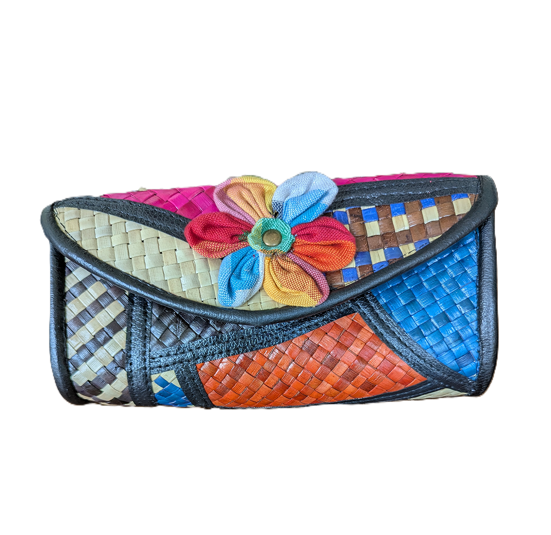 Handwoven clutch-A